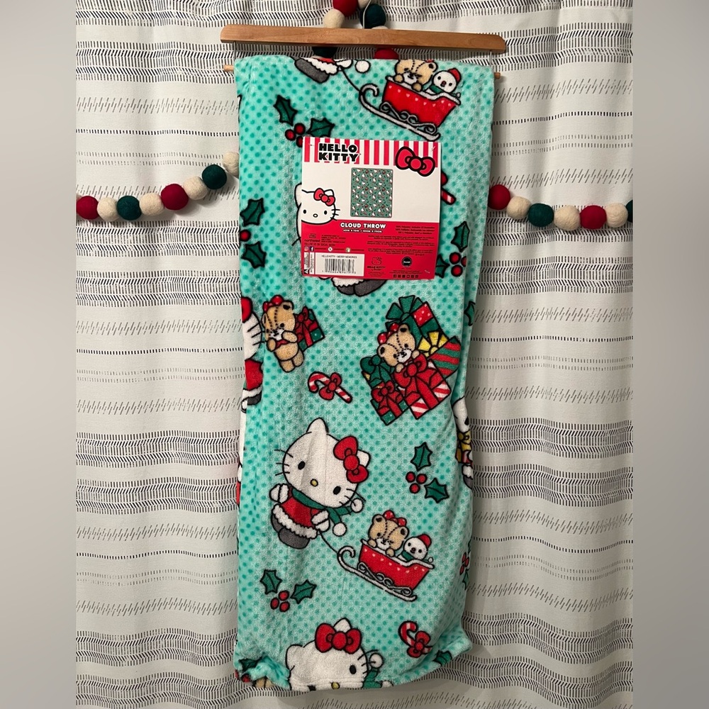 Hello Kitty Christmas Throw